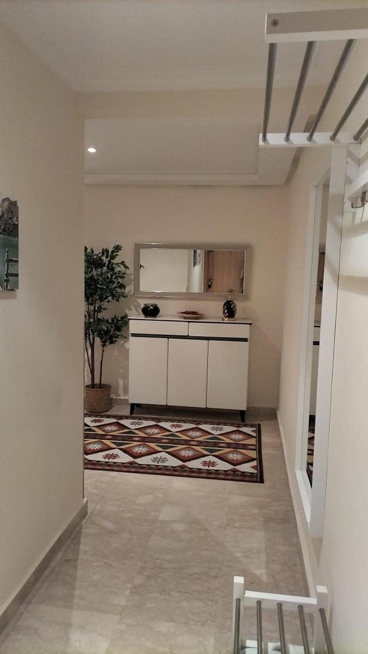 Beautiful, Great Equipped 122 M Near Majorelle Garden And Gueliz With Pool Views And A Large Balcony And Terrace * Marrakesch