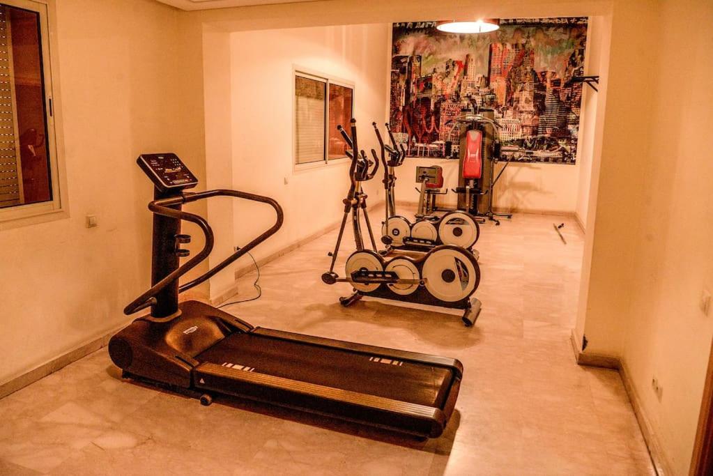 Beautiful, Great Equipped 122 M Near Majorelle Garden And Gueliz With Pool Views And A Large Balcony And Terrace Appartamento *