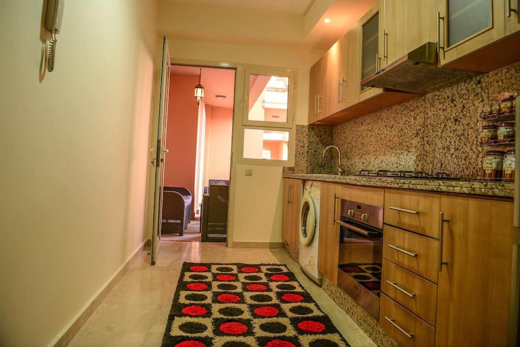 Appartamento Beautiful, Great Equipped 122 M Near Majorelle Garden And Gueliz With Pool Views And A Large Balcony And Terrace *