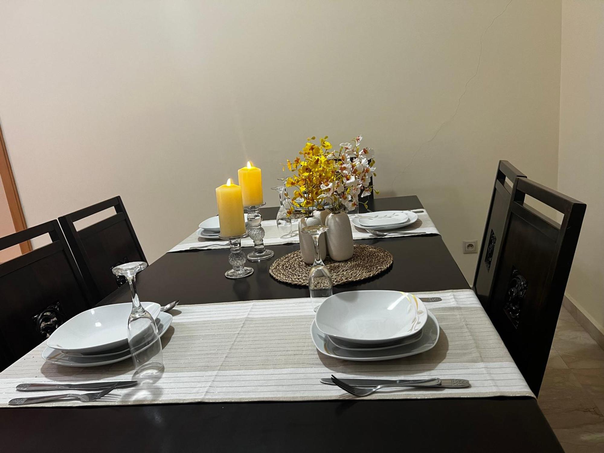 Beautiful, Great Equipped 122 M Near Majorelle Garden And Gueliz With Pool Views And A Large Balcony And Terrace Appartamento *