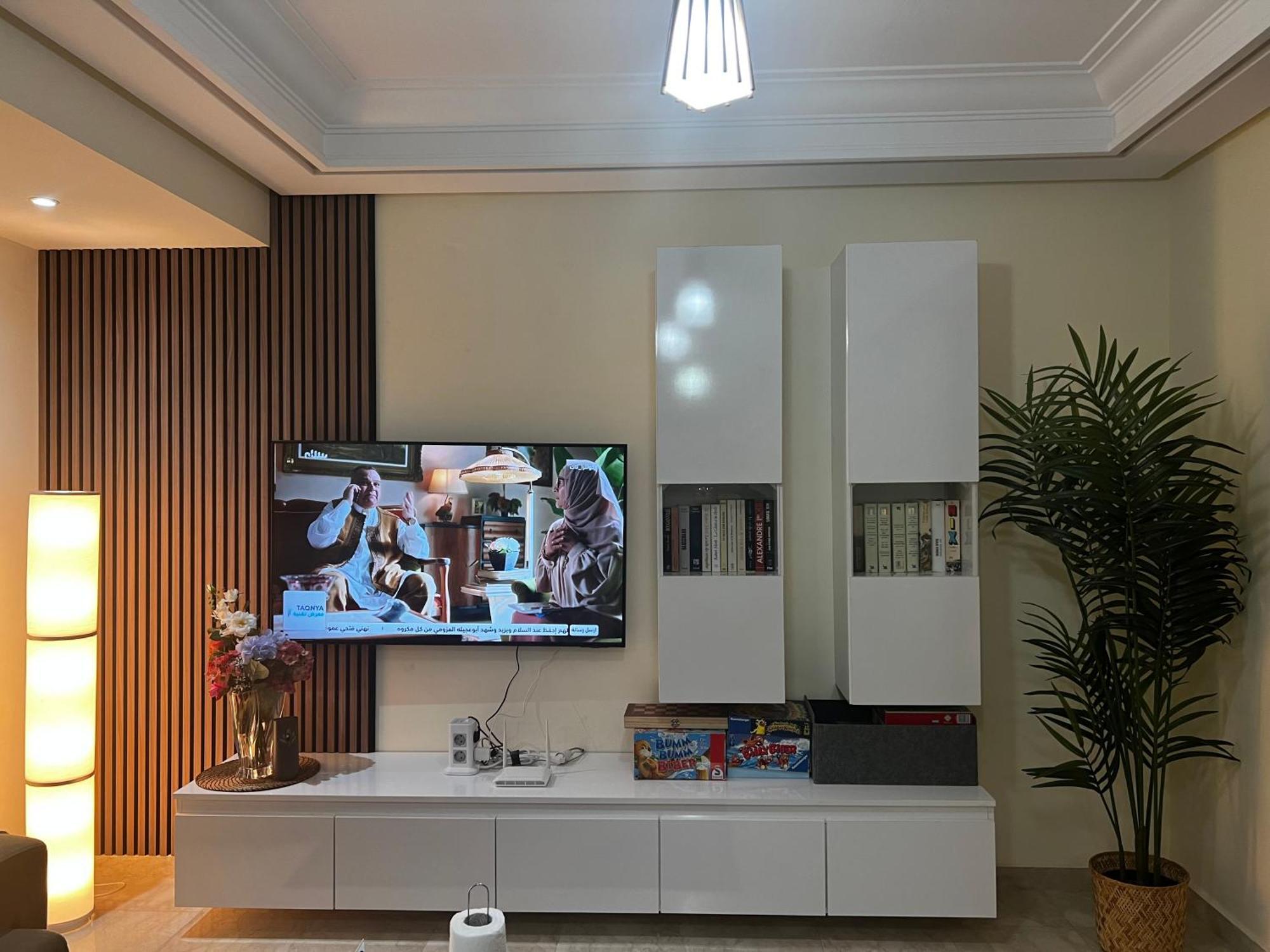 Appartamento Beautiful, Great Equipped 122 M Near Majorelle Garden And Gueliz With Pool Views And A Large Balcony And Terrace